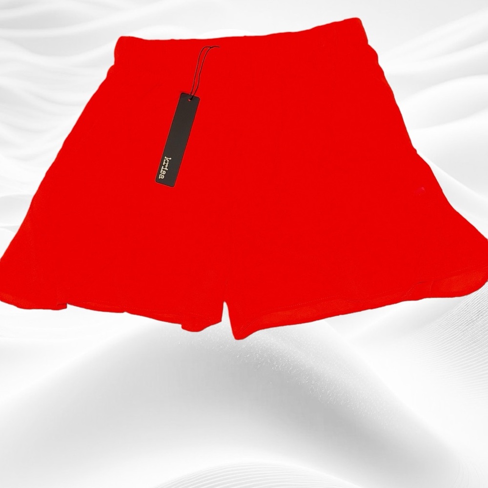 Krisa Ruffle Short in Lava‎ Red XS